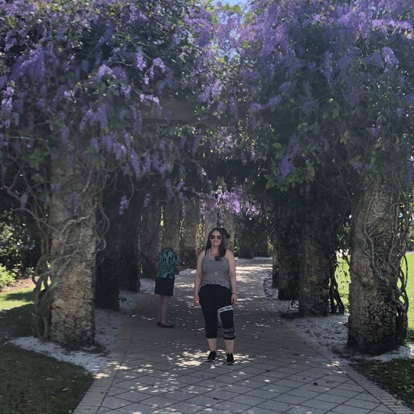 Meet your Posher, Amy - Picture 5 of 6